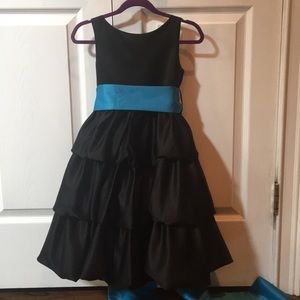 🎄SHIPS FREE Girls Black Satin Dress for Christmas or Holiday🎄